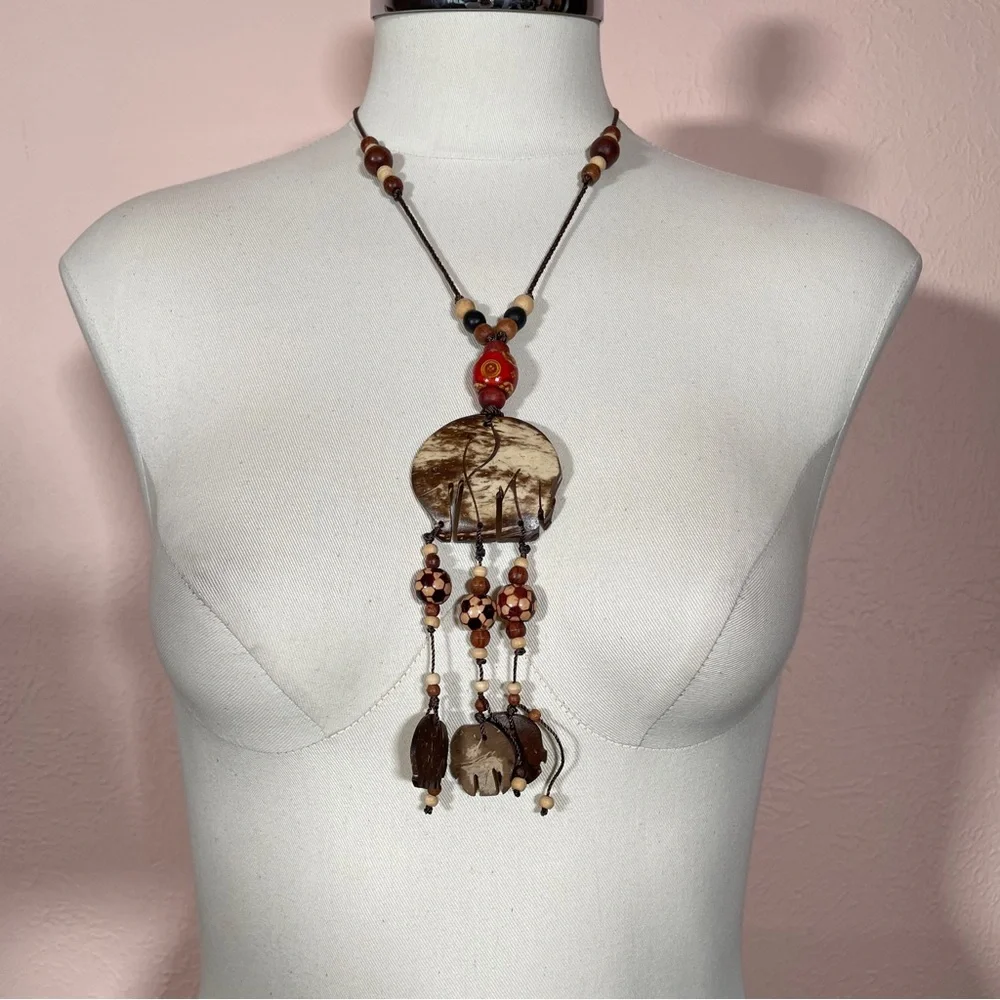 Vintage WOOD African Elephant Summer Boho Festival Maximalist Oversized Necklace - Picture 9 of 10